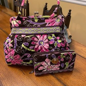 Like new Vera Bradley purse/wallet set